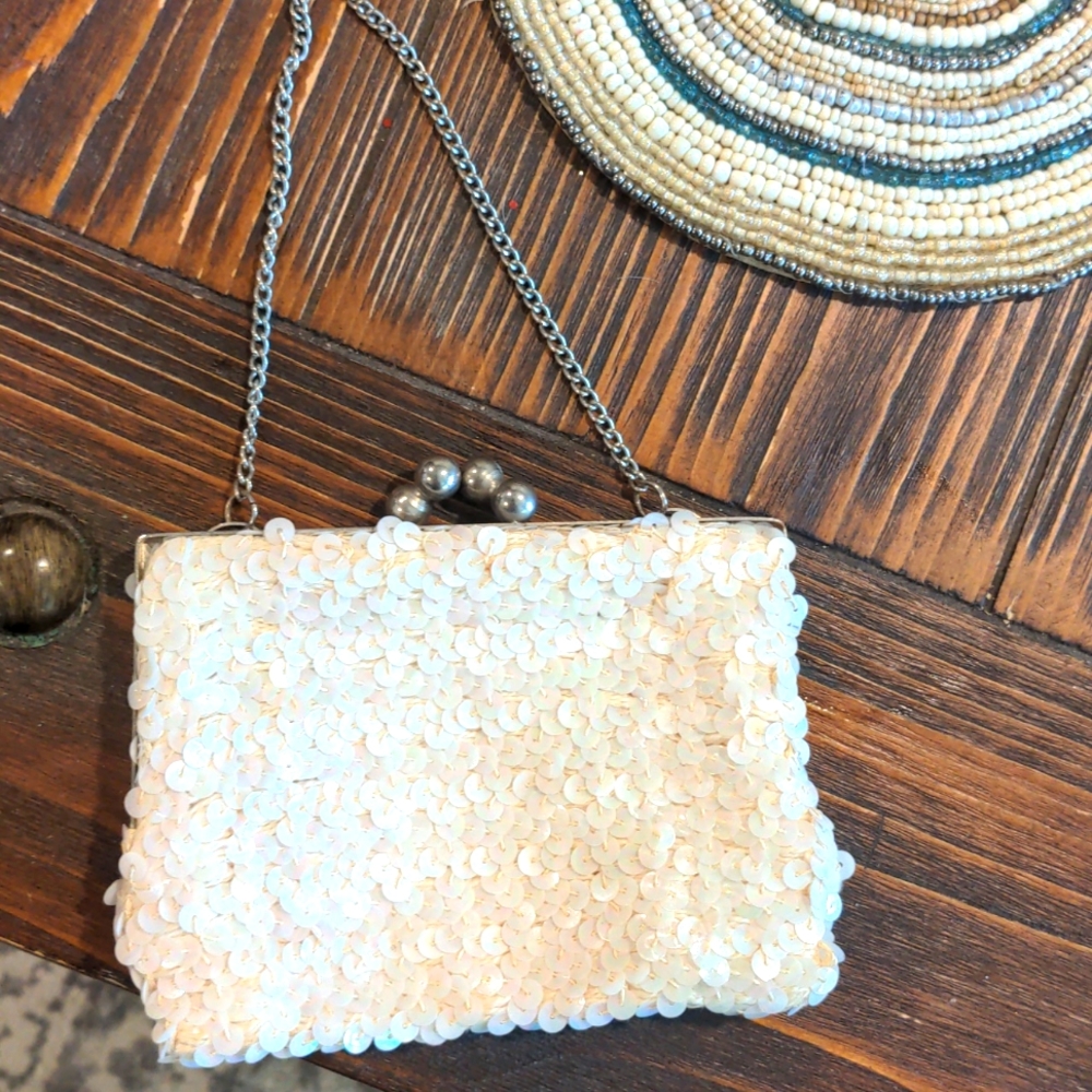 Mini vintage sequin purse!